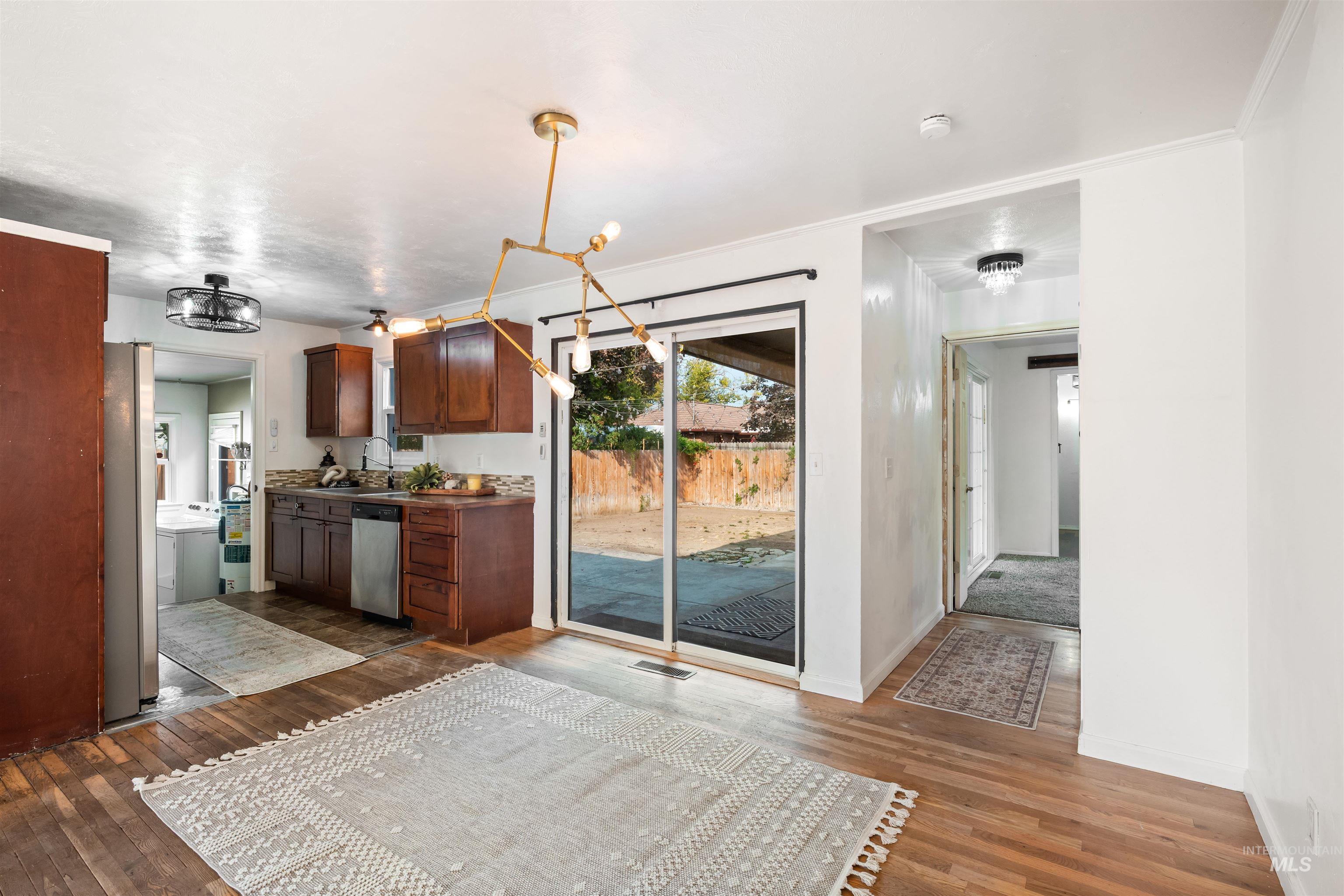 618 S Pearl St, Boise, Idaho 83705, 3 Bedrooms, 2 Bathrooms, Residential For Sale, Price $444,900, 98961176
