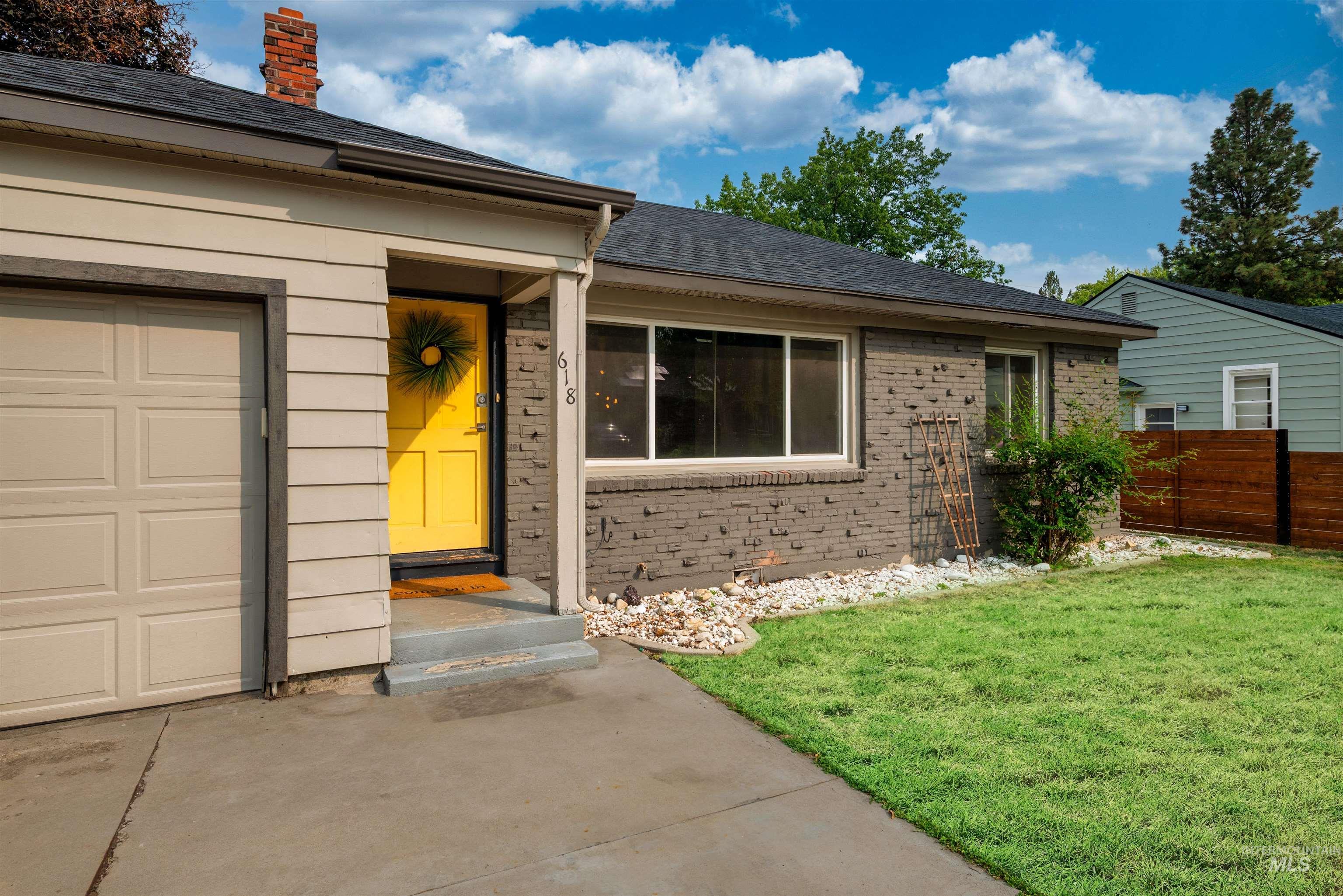 618 S Pearl St, Boise, Idaho 83705, 3 Bedrooms, 2 Bathrooms, Residential For Sale, Price $444,900, 98961176