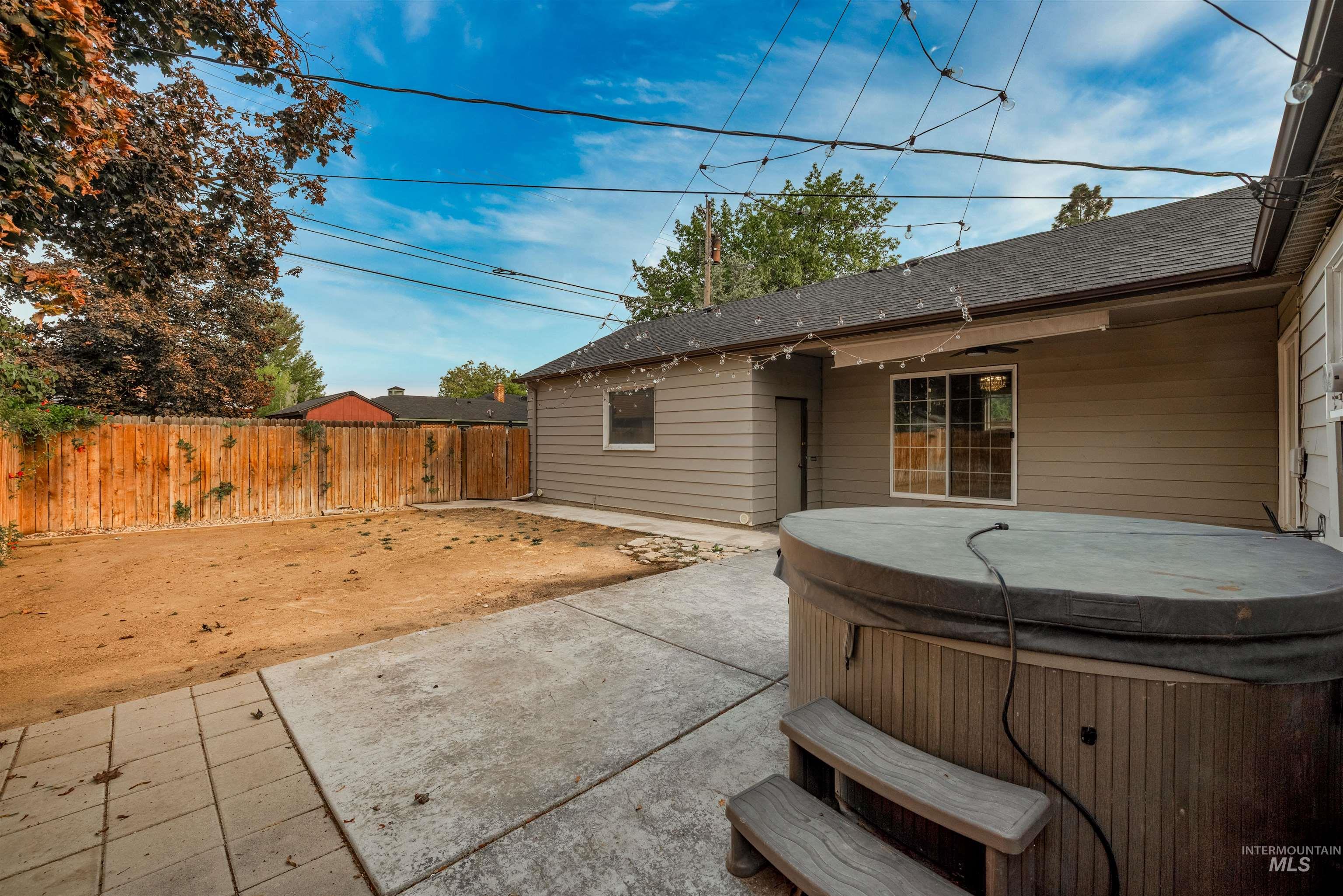618 S Pearl St, Boise, Idaho 83705, 3 Bedrooms, 2 Bathrooms, Residential For Sale, Price $444,900, 98961176