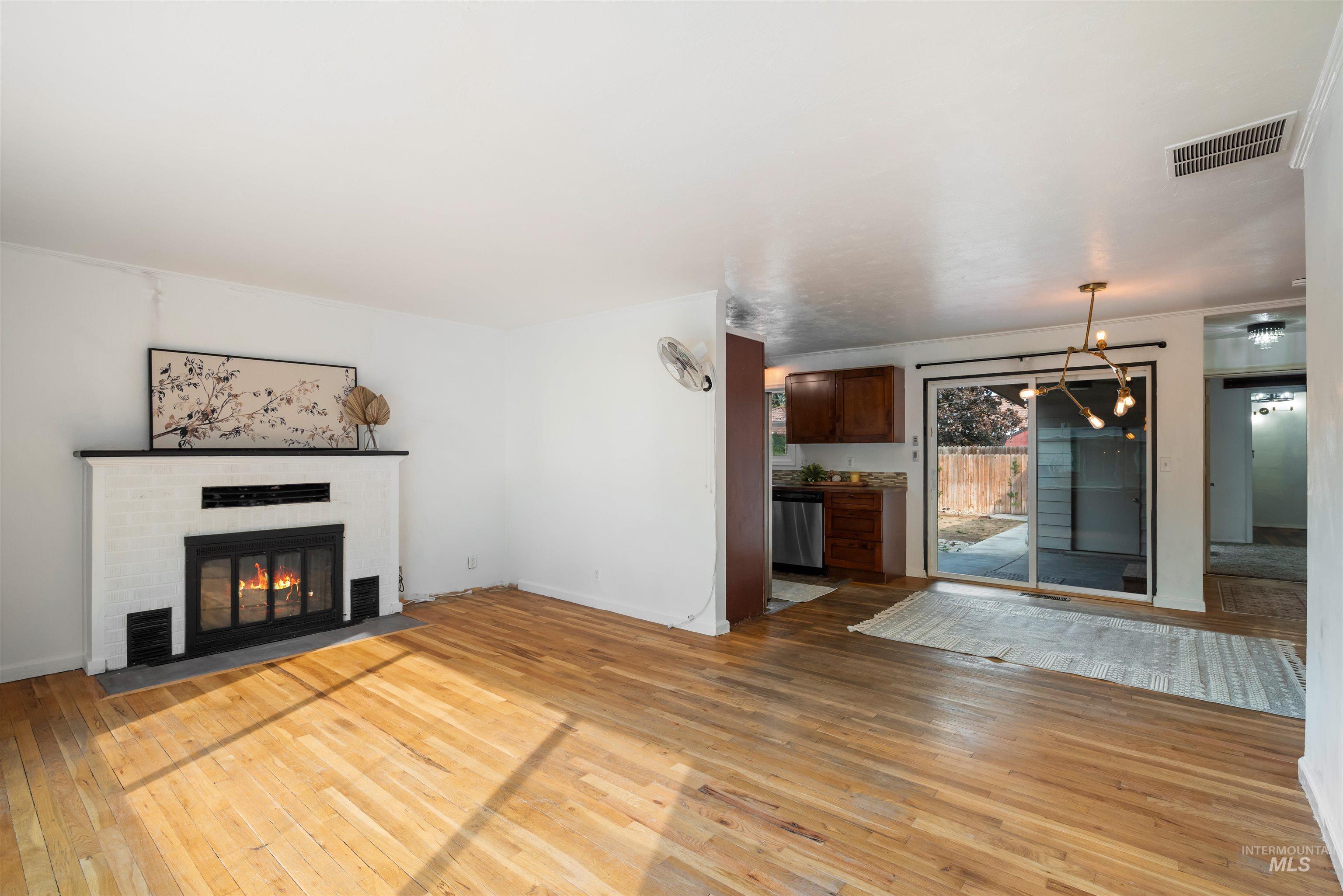618 S Pearl St, Boise, Idaho 83705, 3 Bedrooms, 2 Bathrooms, Residential For Sale, Price $444,900, 98961176