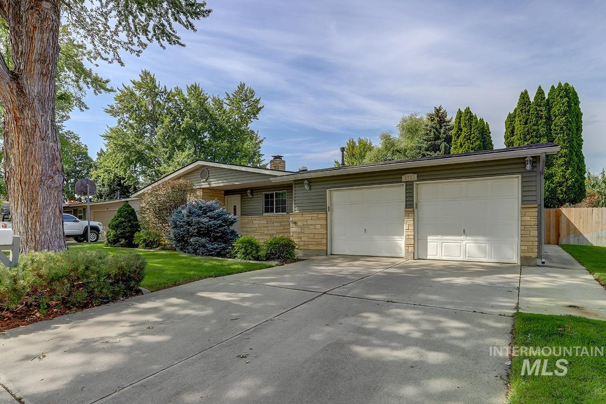 3731 N Buckingham Dr, Boise, Idaho 83704, 4 Bedrooms, 2 Bathrooms, Residential For Sale, Price $525,000, 98961208