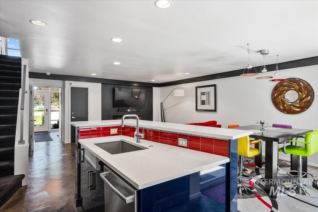 10259 W Carlton Bay Drive, Garden City, Idaho 83714, 4 Bedrooms, 3.5 Bathrooms, Residential For Sale, Price $599,000, 98961210