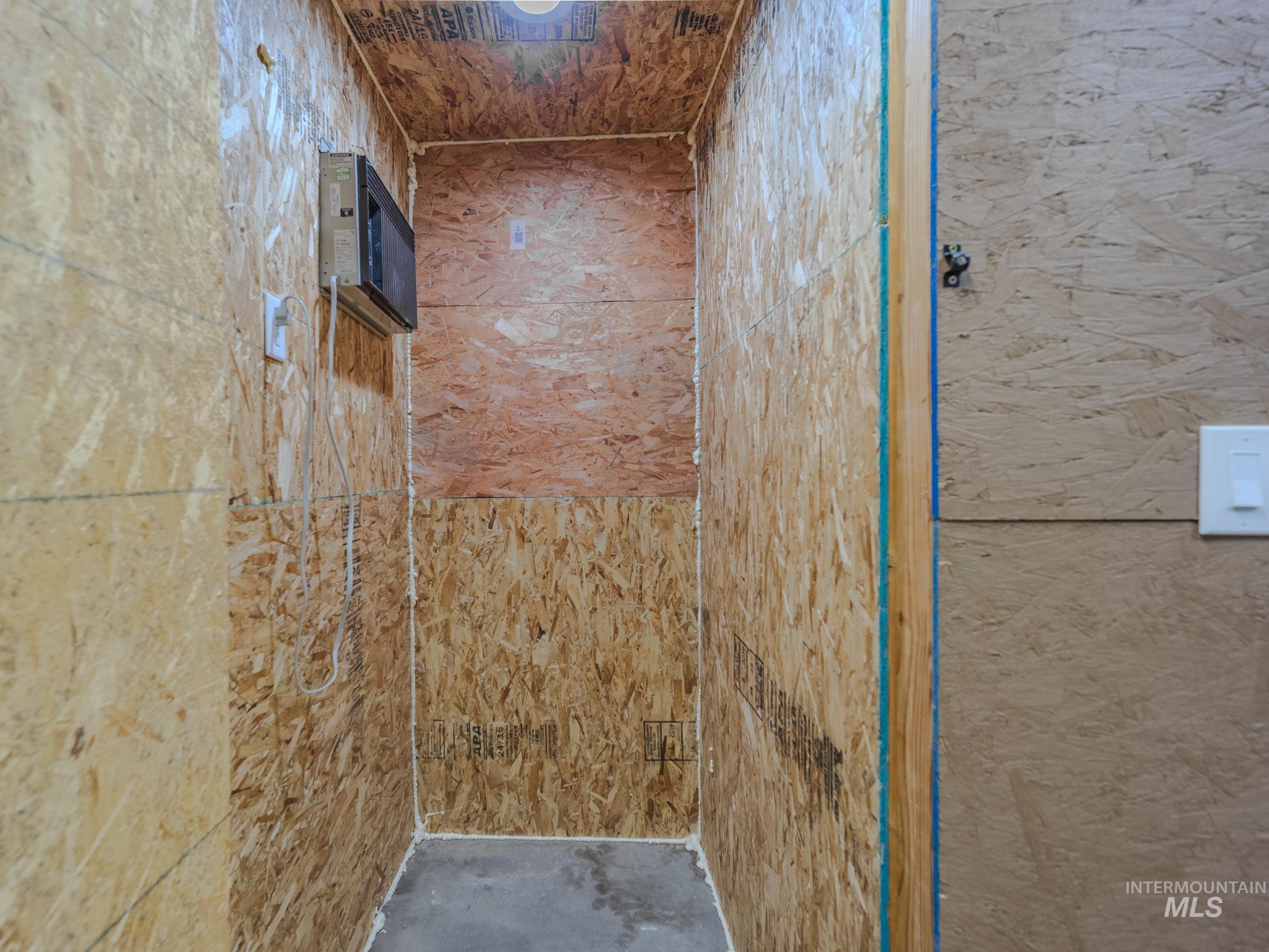 Detailed view of elevator