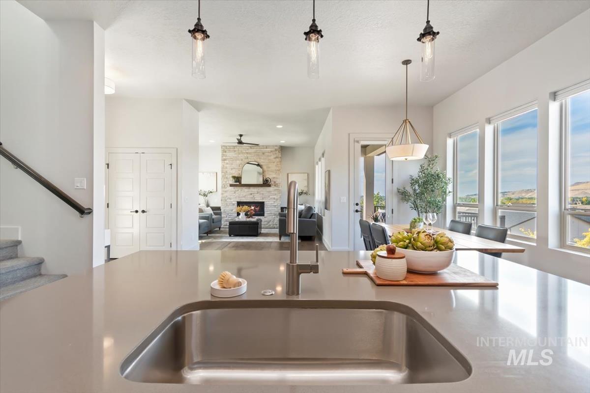 7168 E Highland Valley Road, Boise, Idaho 83716, 3 Bedrooms, 2.5 Bathrooms, Residential For Sale, Price $899,900, 98961216