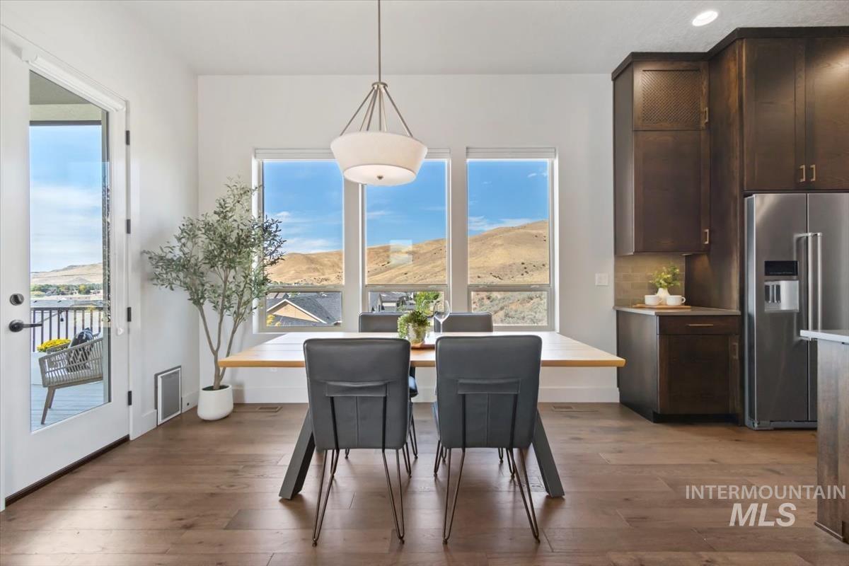 7168 E Highland Valley Road, Boise, Idaho 83716, 3 Bedrooms, 2.5 Bathrooms, Residential For Sale, Price $899,900, 98961216