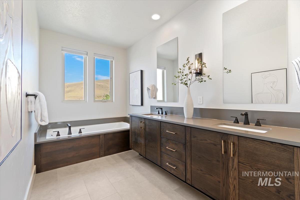 7168 E Highland Valley Road, Boise, Idaho 83716, 3 Bedrooms, 2.5 Bathrooms, Residential For Sale, Price $899,900, 98961216