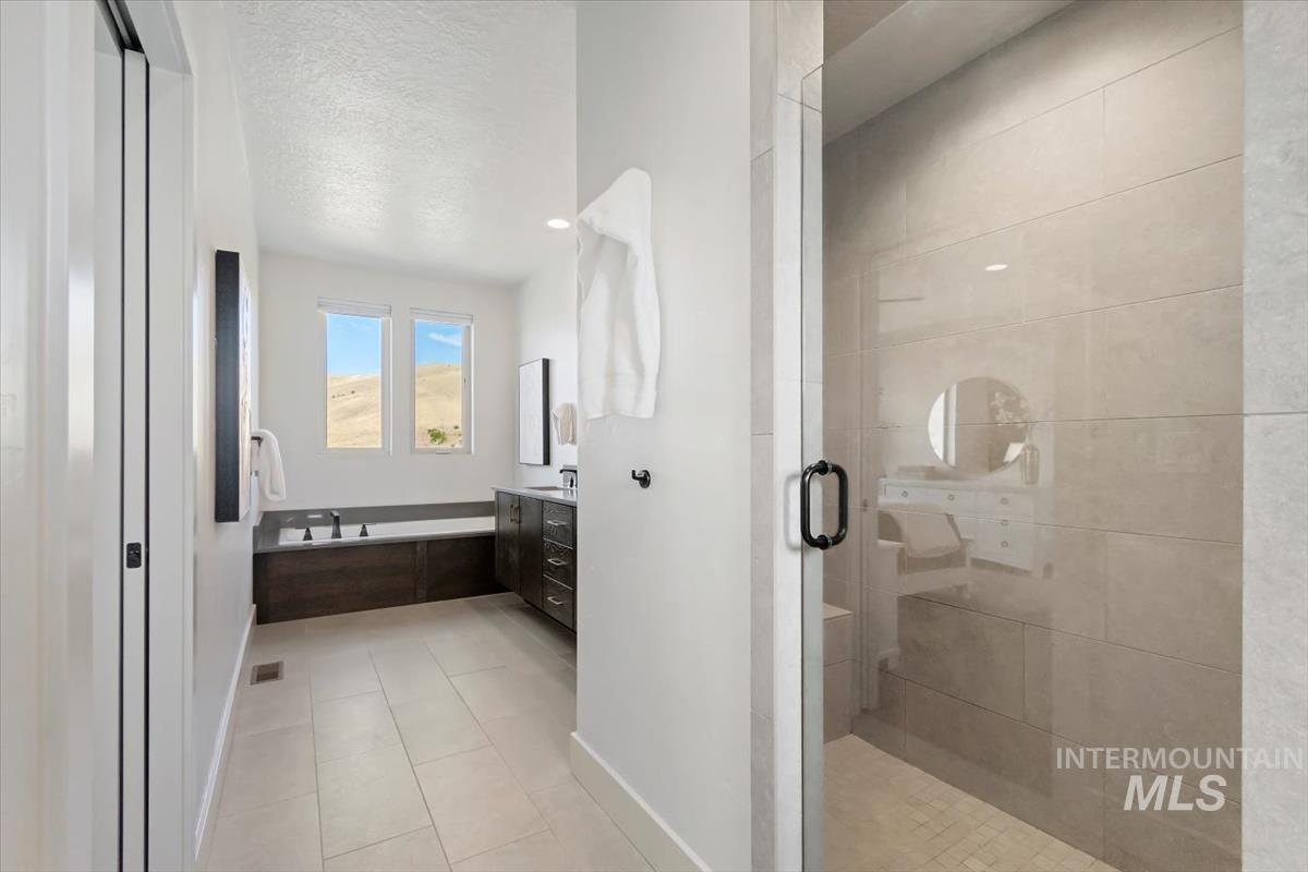 7168 E Highland Valley Road, Boise, Idaho 83716, 3 Bedrooms, 2.5 Bathrooms, Residential For Sale, Price $899,900, 98961216