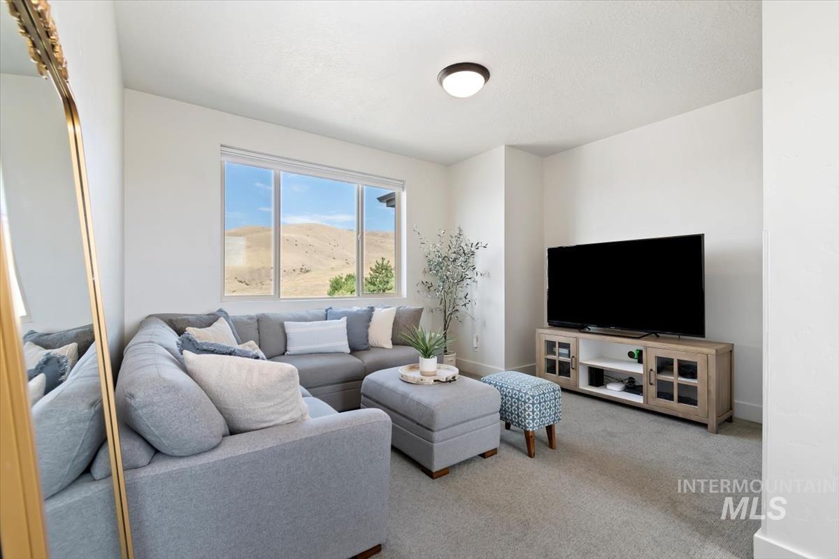 7168 E Highland Valley Road, Boise, Idaho 83716, 3 Bedrooms, 2.5 Bathrooms, Residential For Sale, Price $899,900, 98961216