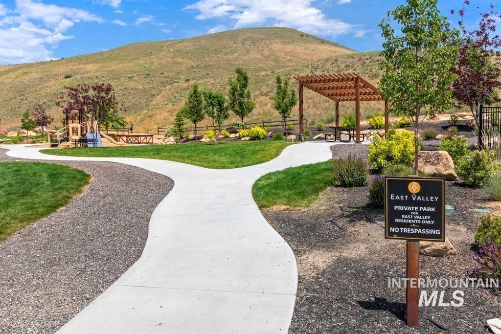 7168 E Highland Valley Road, Boise, Idaho 83716, 3 Bedrooms, 2.5 Bathrooms, Residential For Sale, Price $899,900, 98961216