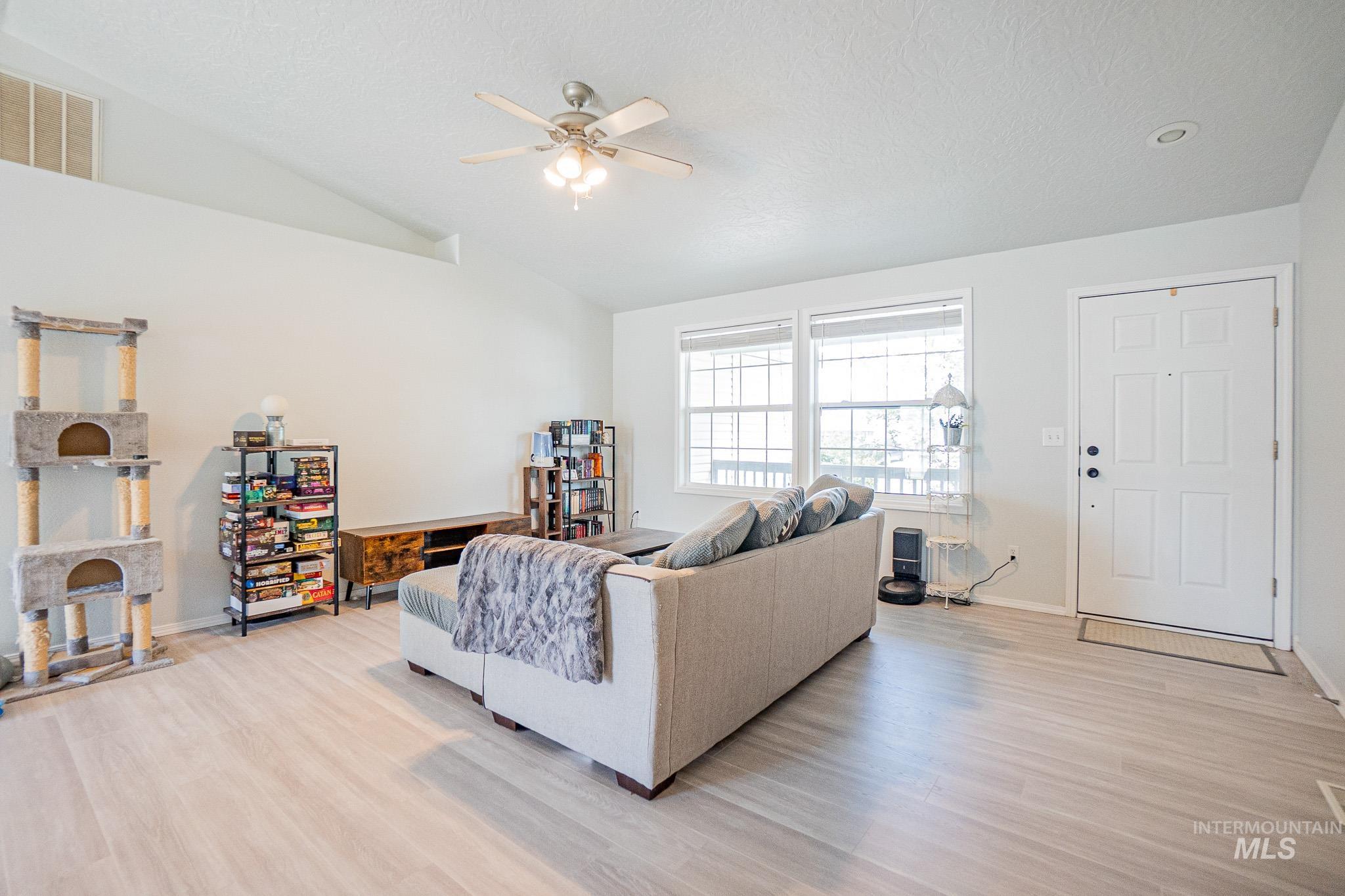 1765 Wasatch Dr, Mountain Home, Idaho 83647, 3 Bedrooms, 2 Bathrooms, Residential For Sale, Price $339,900, 98961224