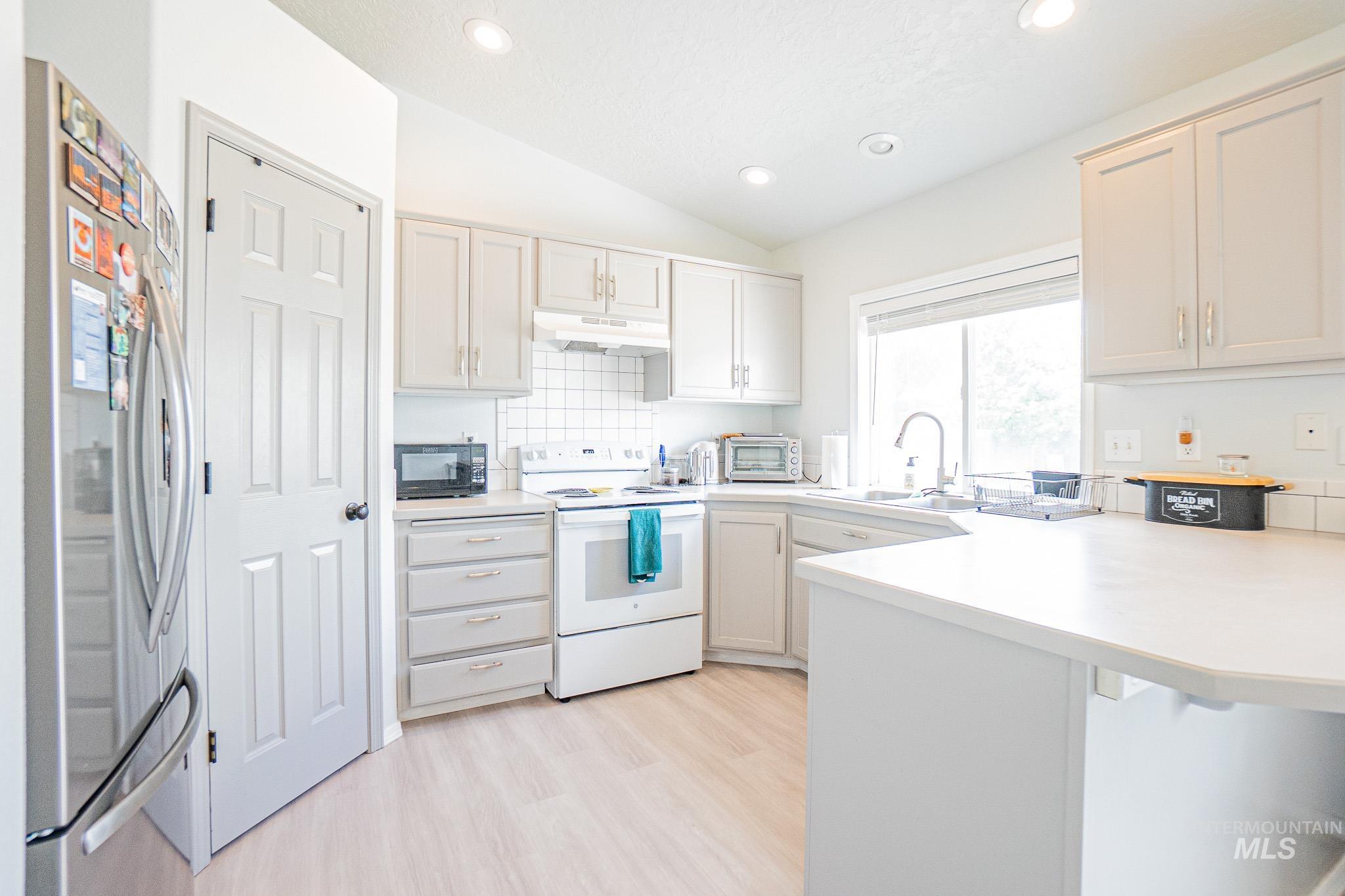 1765 Wasatch Dr, Mountain Home, Idaho 83647, 3 Bedrooms, 2 Bathrooms, Residential For Sale, Price $339,900, 98961224