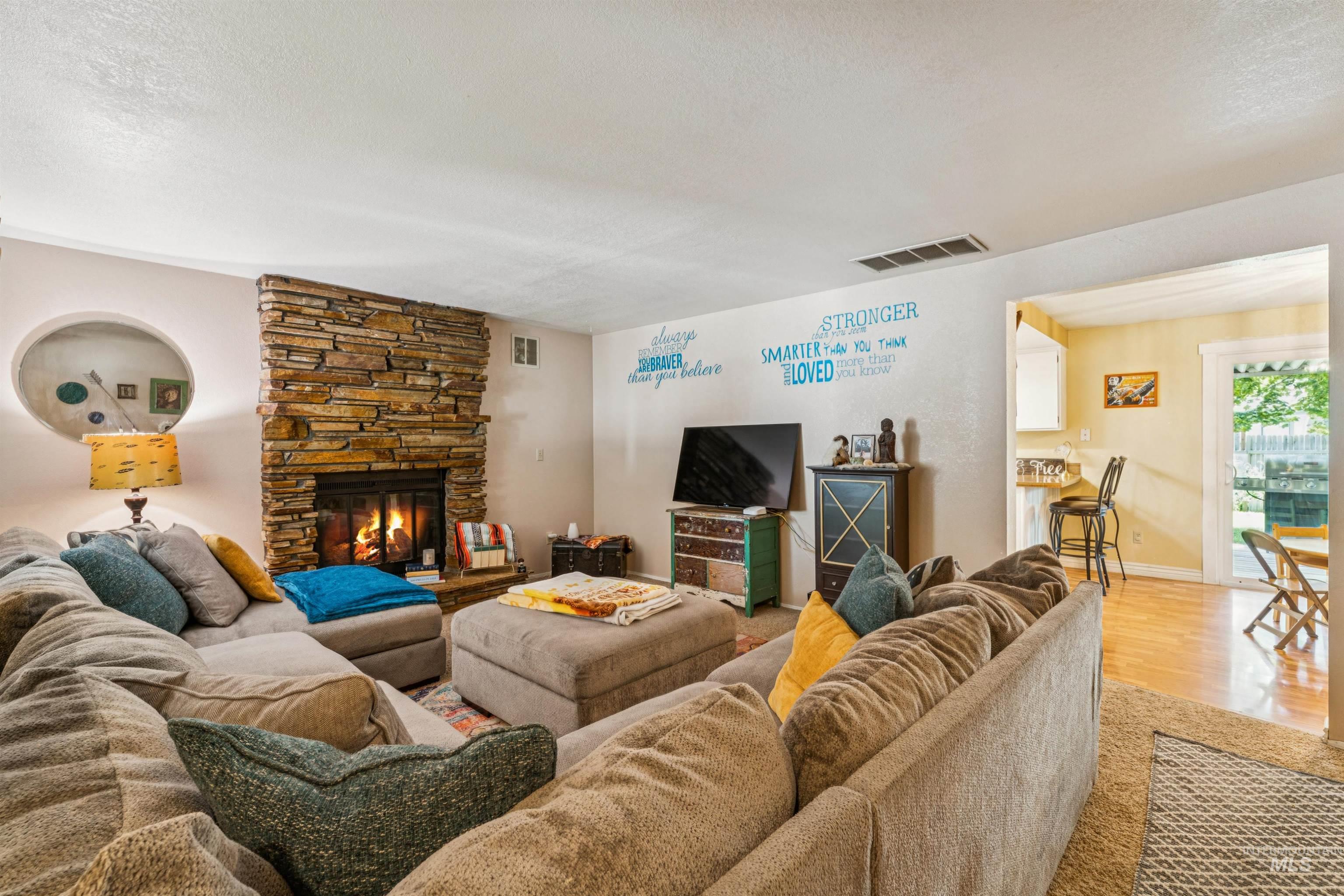 10319 W Ardyce Street, Boise, Idaho 83704, 3 Bedrooms, 2 Bathrooms, Residential For Sale, Price $425,000, 98961236