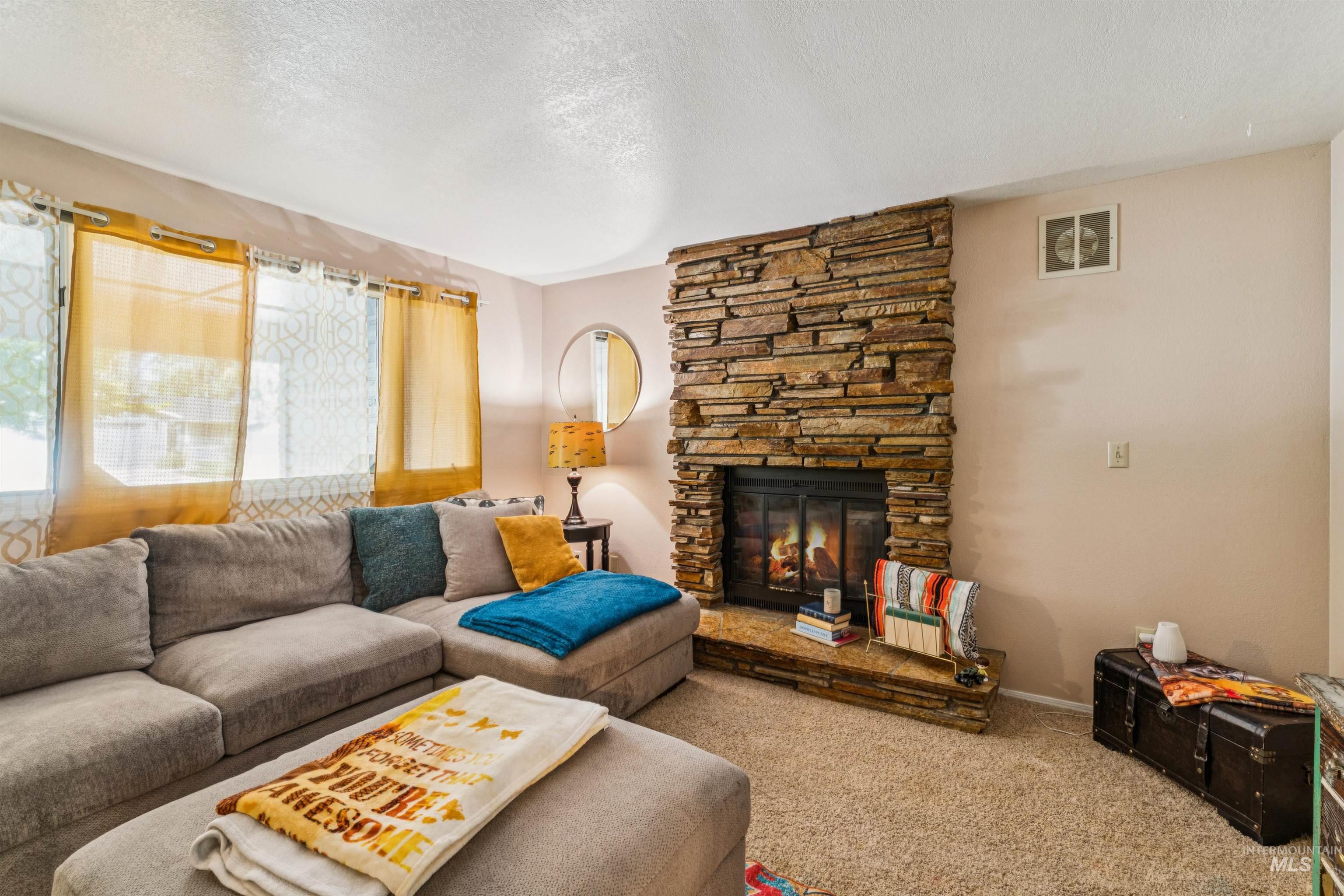 10319 W Ardyce Street, Boise, Idaho 83704, 3 Bedrooms, 2 Bathrooms, Residential For Sale, Price $425,000, 98961236