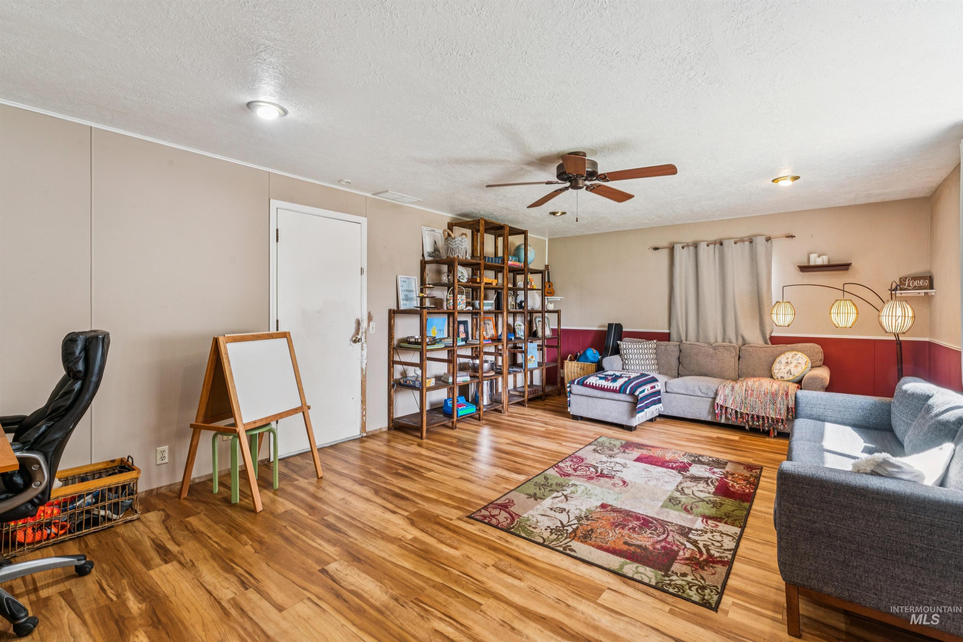 10319 W Ardyce Street, Boise, Idaho 83704, 3 Bedrooms, 2 Bathrooms, Residential For Sale, Price $425,000, 98961236