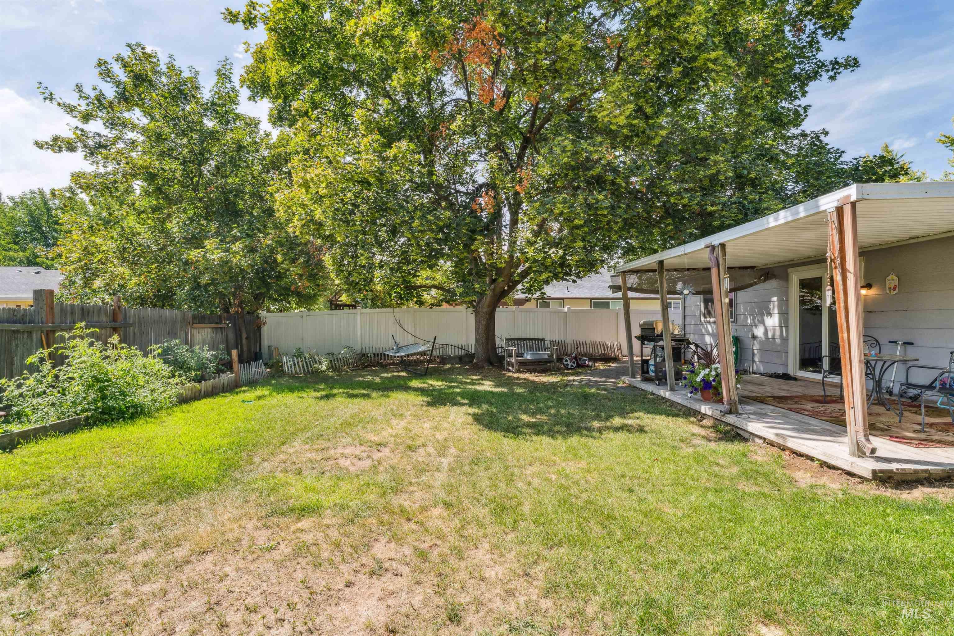 10319 W Ardyce Street, Boise, Idaho 83704, 3 Bedrooms, 2 Bathrooms, Residential For Sale, Price $425,000, 98961236