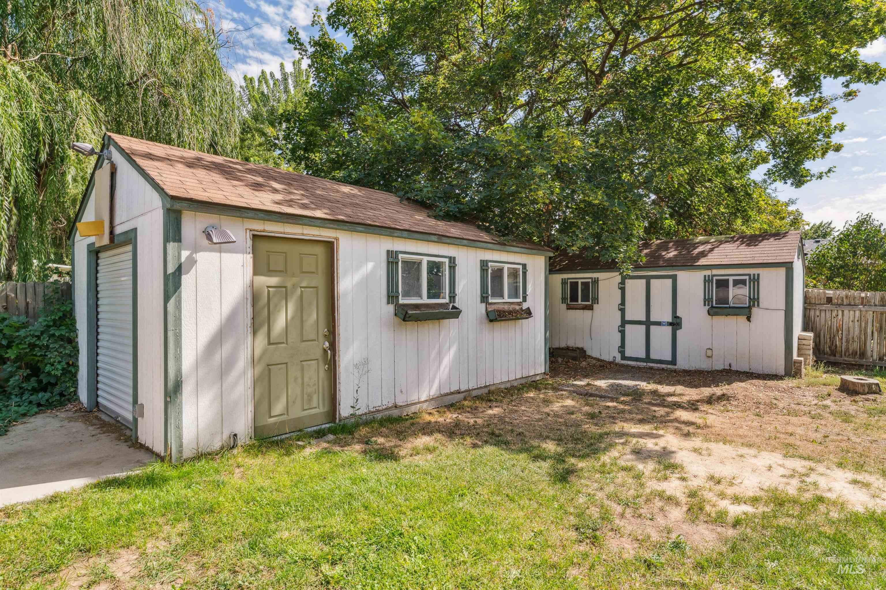 10319 W Ardyce Street, Boise, Idaho 83704, 3 Bedrooms, 2 Bathrooms, Residential For Sale, Price $425,000, 98961236