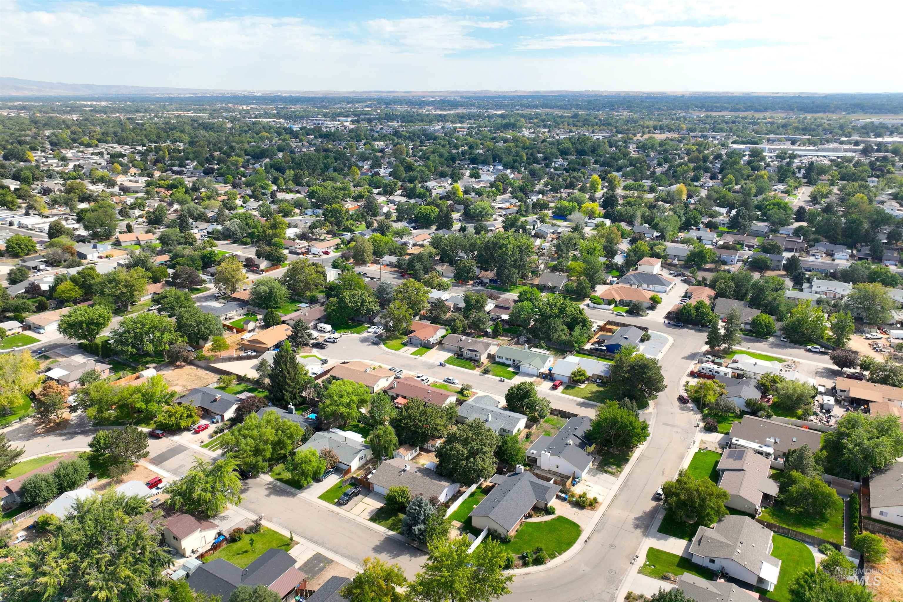 10319 W Ardyce Street, Boise, Idaho 83704, 3 Bedrooms, 2 Bathrooms, Residential For Sale, Price $425,000, 98961236