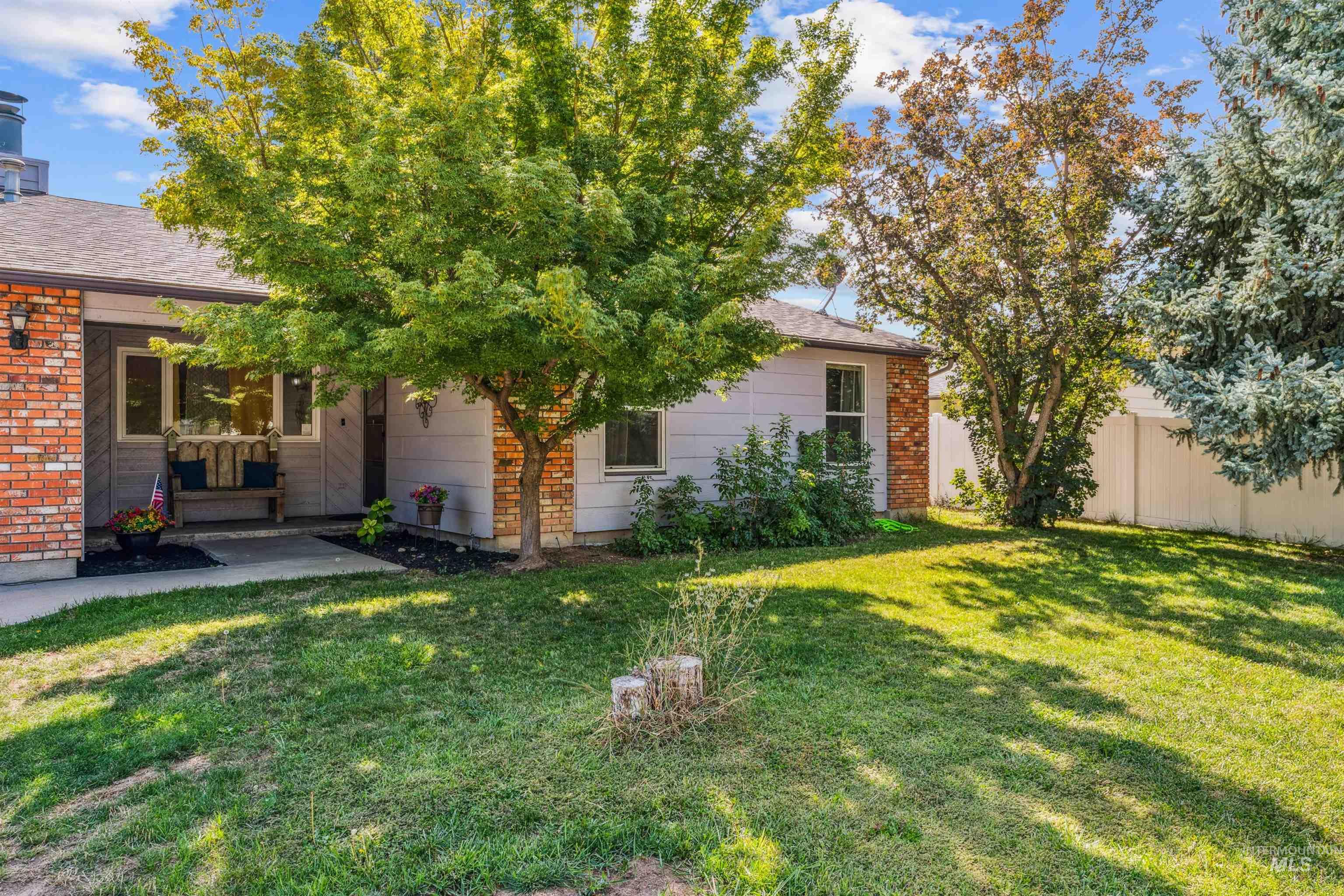 10319 W Ardyce Street, Boise, Idaho 83704, 3 Bedrooms, 2 Bathrooms, Residential For Sale, Price $425,000, 98961236