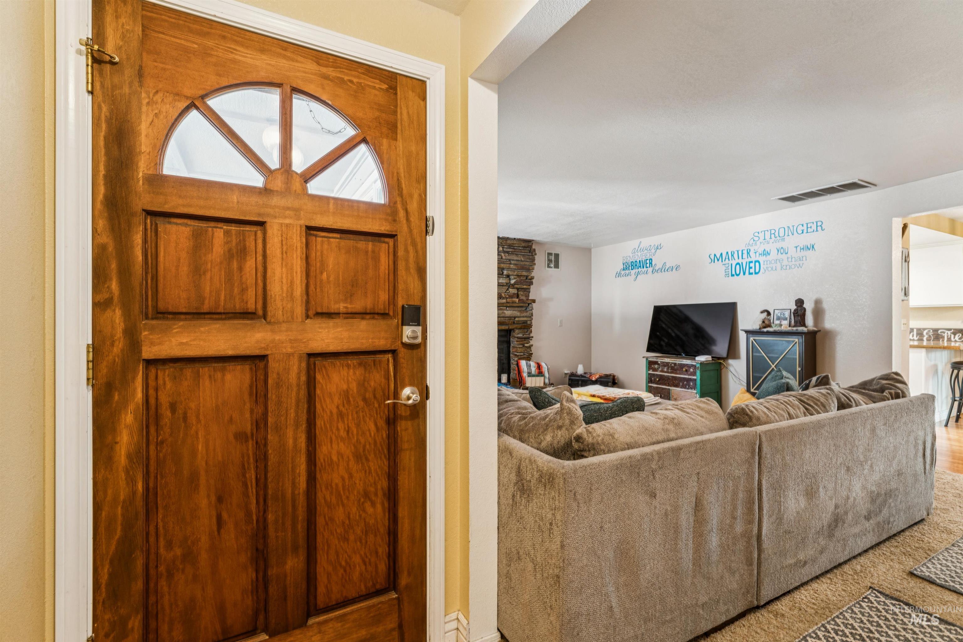 10319 W Ardyce Street, Boise, Idaho 83704, 3 Bedrooms, 2 Bathrooms, Residential For Sale, Price $425,000, 98961236