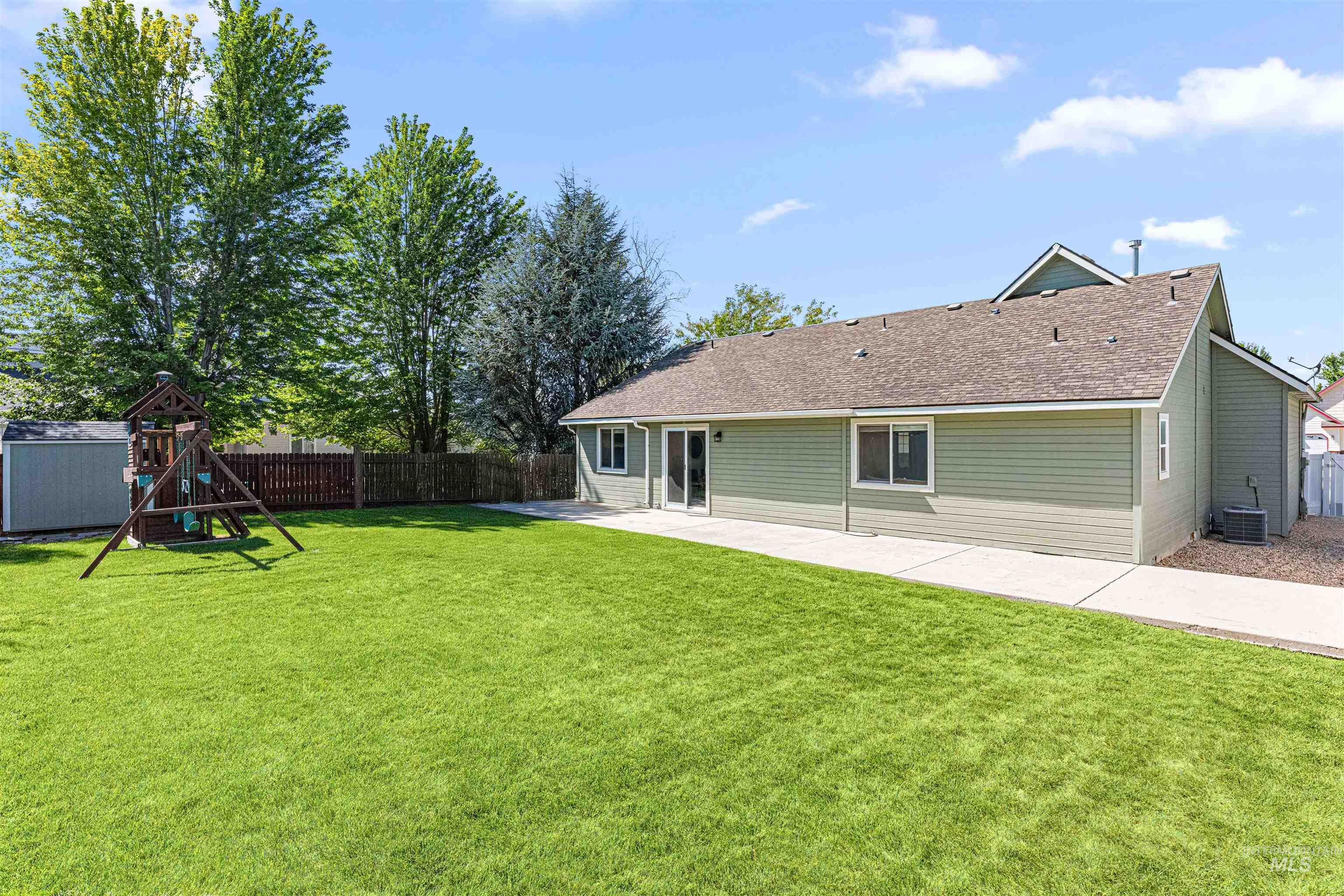 5864 S Mandolin Place, Boise, Idaho 83709, 3 Bedrooms, 2 Bathrooms, Residential For Sale, Price $449,900, 98961242