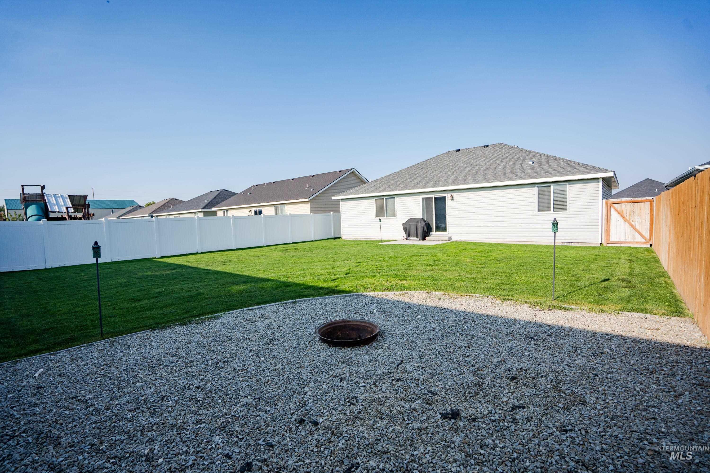 345 Miller Ave, Burley, Idaho 83318, 3 Bedrooms, 2 Bathrooms, Residential For Sale, Price $315,000, 98961246