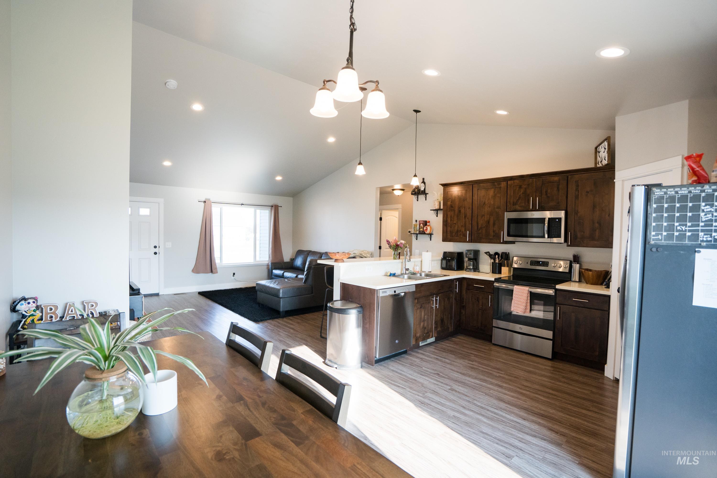 345 Miller Ave, Burley, Idaho 83318, 3 Bedrooms, 2 Bathrooms, Residential For Sale, Price $315,000, 98961246
