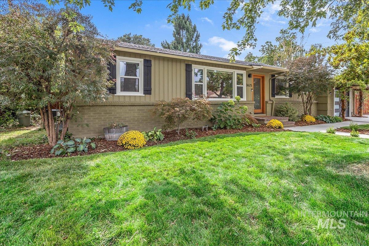 3625 W Tulara Dr, Boise, Idaho 83706, 3 Bedrooms, 2 Bathrooms, Residential For Sale, Price $665,000, 98961249