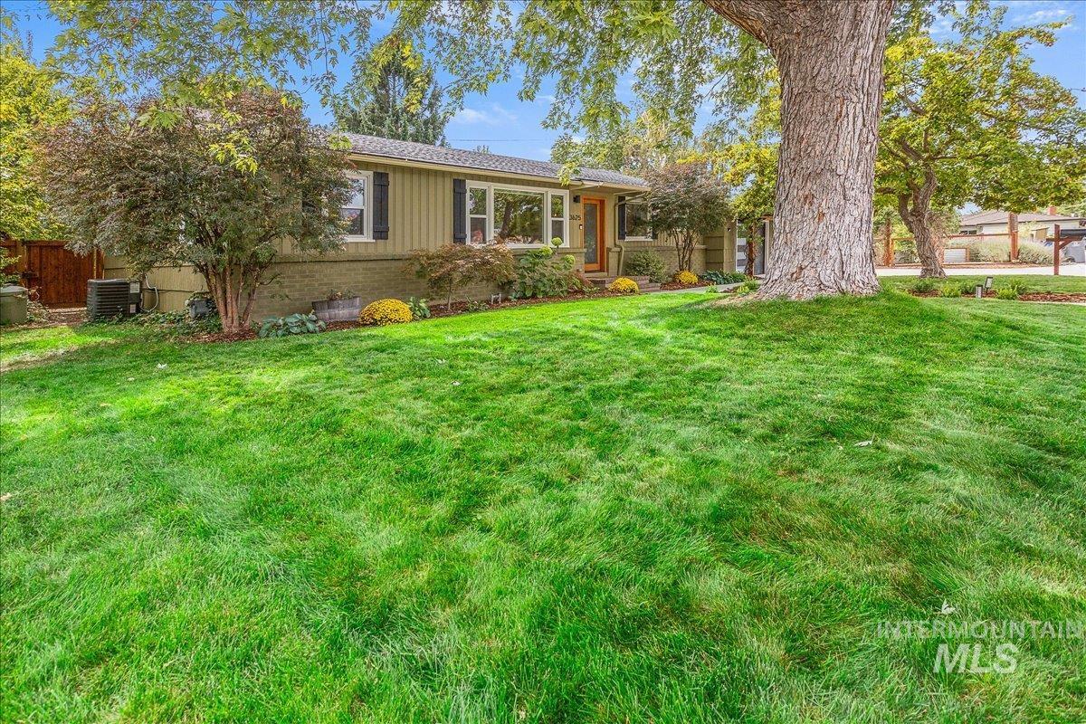 3625 W Tulara Dr, Boise, Idaho 83706, 3 Bedrooms, 2 Bathrooms, Residential For Sale, Price $665,000, 98961249