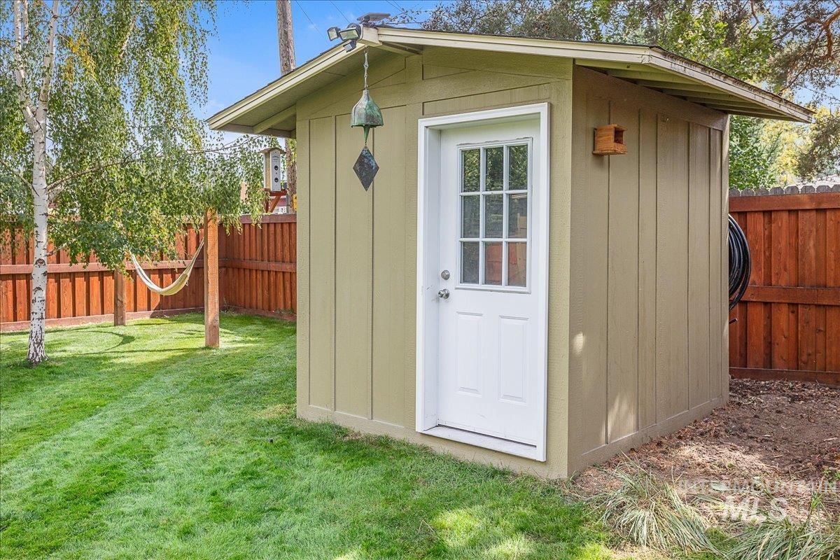 3625 W Tulara Dr, Boise, Idaho 83706, 3 Bedrooms, 2 Bathrooms, Residential For Sale, Price $665,000, 98961249