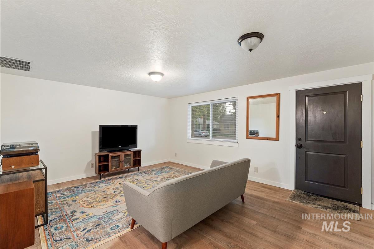 1467 S Grant Ave., Boise, Idaho 83706, 2 Bedrooms, 1 Bathroom, Residential For Sale, Price $419,900, 98961250