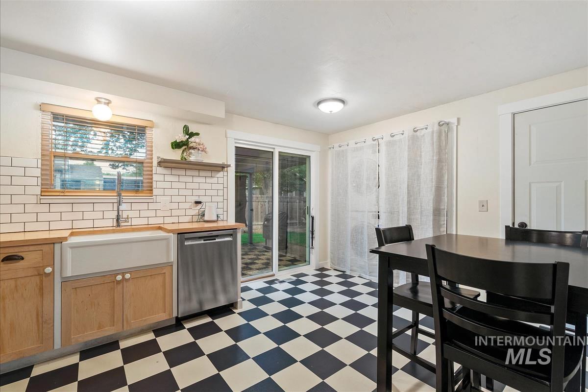 1467 S Grant Ave., Boise, Idaho 83706, 2 Bedrooms, 1 Bathroom, Residential For Sale, Price $419,900, 98961250