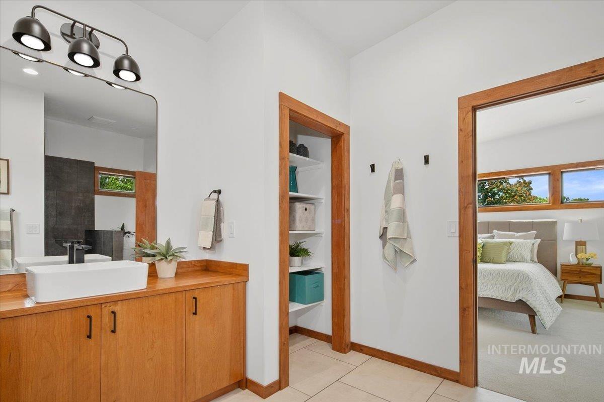 2106 N 32nd, Boise, Idaho 83703, 4 Bedrooms, 2 Bathrooms, Residential For Sale, Price $749,900, 98961258