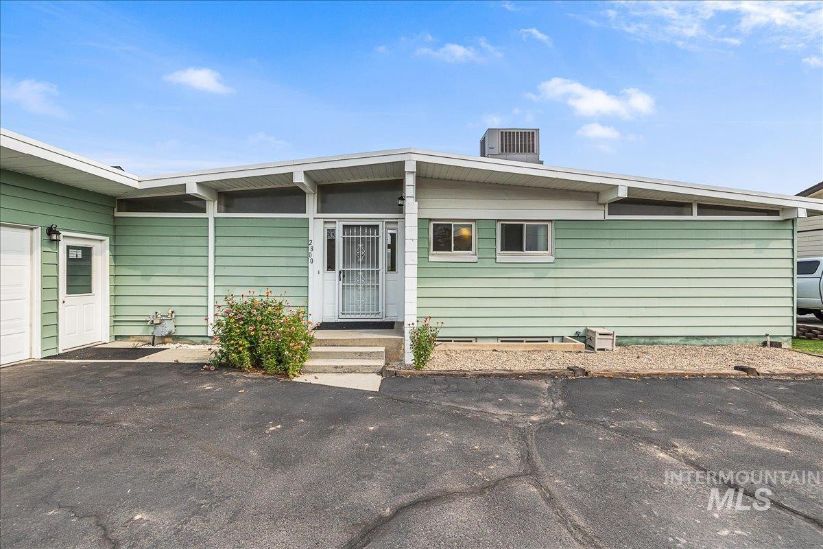 2800 W Sunrise Rim Rd, Boise, Idaho 83705, 4 Bedrooms, 2.5 Bathrooms, Residential For Sale, Price $599,000, 98961262