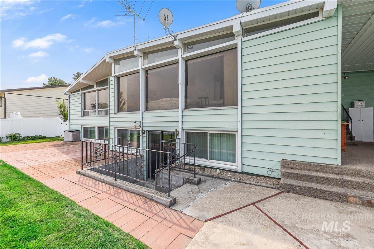 2800 W Sunrise Rim Rd, Boise, Idaho 83705, 4 Bedrooms, 2.5 Bathrooms, Residential For Sale, Price $599,000, 98961262