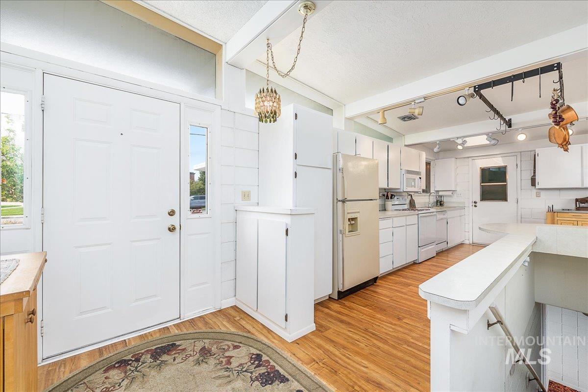 2800 W Sunrise Rim Rd, Boise, Idaho 83705, 4 Bedrooms, 2.5 Bathrooms, Residential For Sale, Price $599,000, 98961262