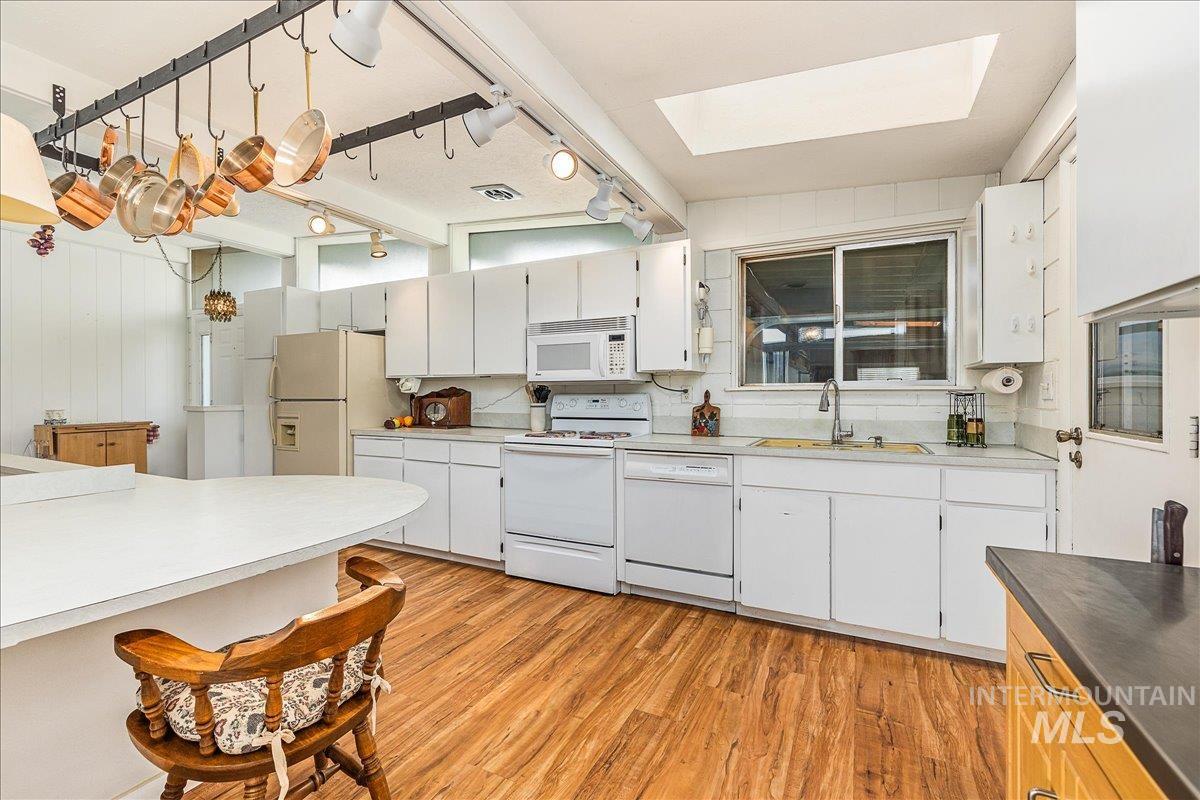 2800 W Sunrise Rim Rd, Boise, Idaho 83705, 4 Bedrooms, 2.5 Bathrooms, Residential For Sale, Price $599,000, 98961262