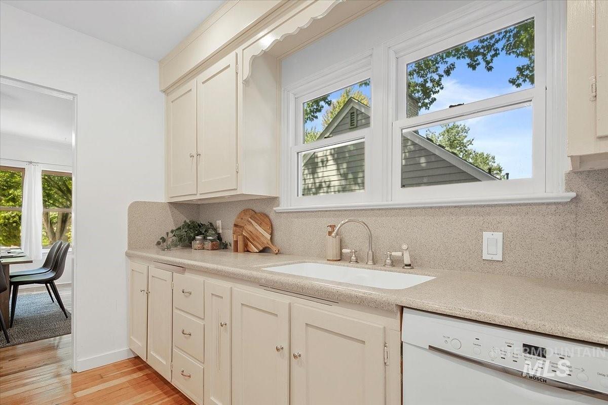 1802 W Bannock St, Boise, Idaho 83702, 4 Bedrooms, 2 Bathrooms, Residential Income For Sale, Price $974,900, 98961271