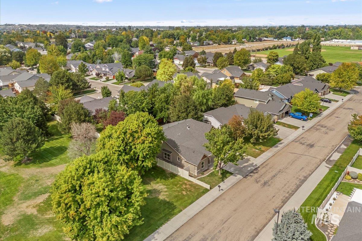 5979 S Atwell Grove Ave, Boise, Idaho 83709, 3 Bedrooms, 2 Bathrooms, Residential For Sale, Price $525,000, 98961285