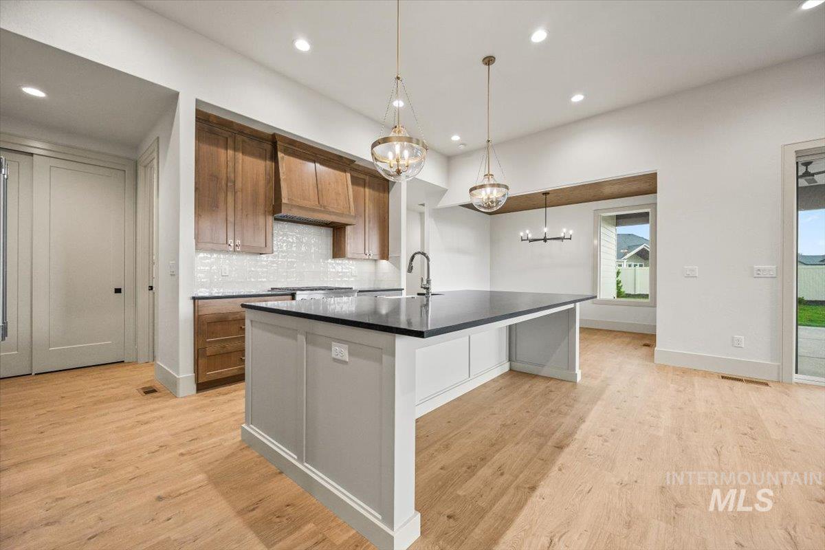 7462 E Newcastle Dr, Nampa, Idaho 83687, 3 Bedrooms, 3 Bathrooms, Residential For Sale, Price $959,900, 98961296