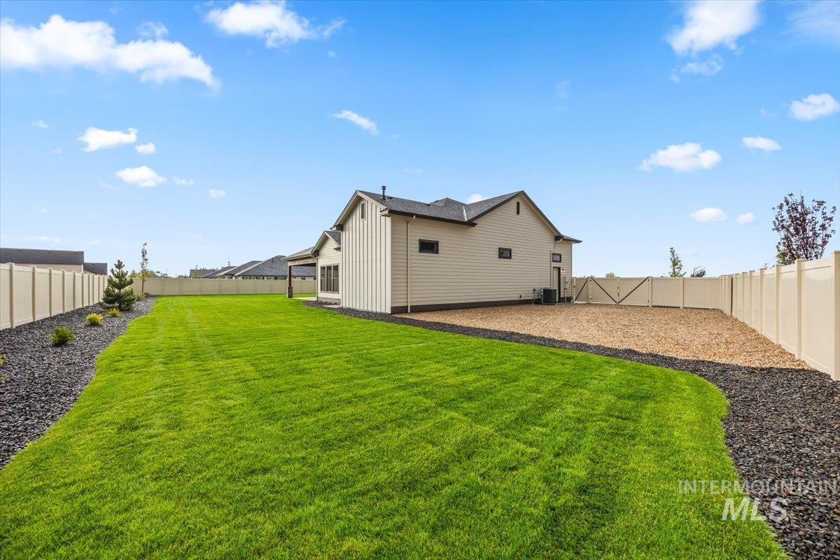 7462 E Newcastle Dr, Nampa, Idaho 83687, 3 Bedrooms, 3 Bathrooms, Residential For Sale, Price $959,900, 98961296