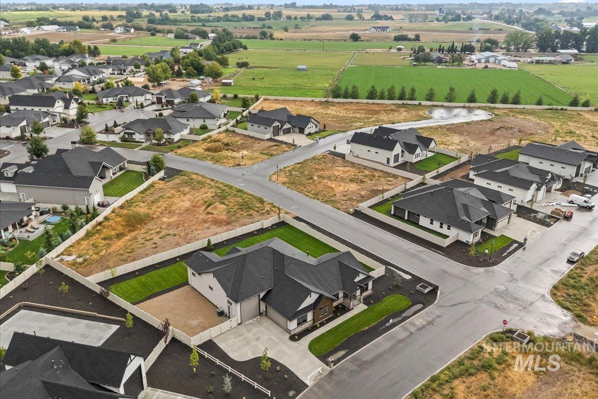 7462 E Newcastle Dr, Nampa, Idaho 83687, 3 Bedrooms, 3 Bathrooms, Residential For Sale, Price $959,900, 98961296