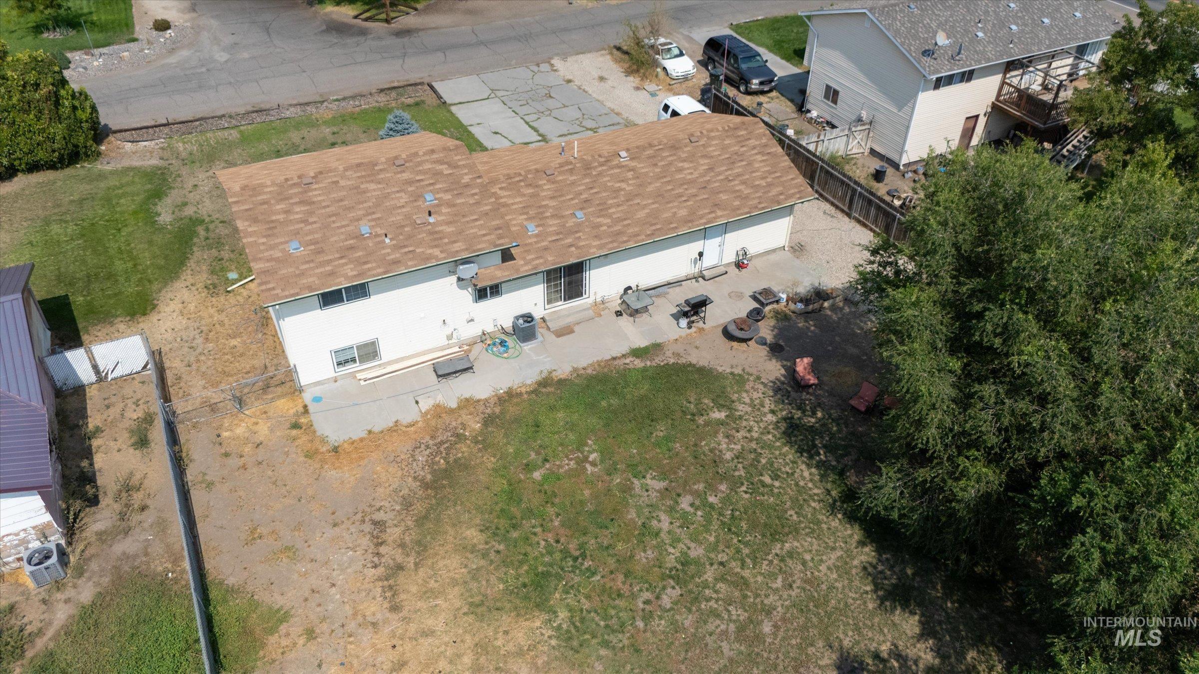 Aerial view of property and surrounding area