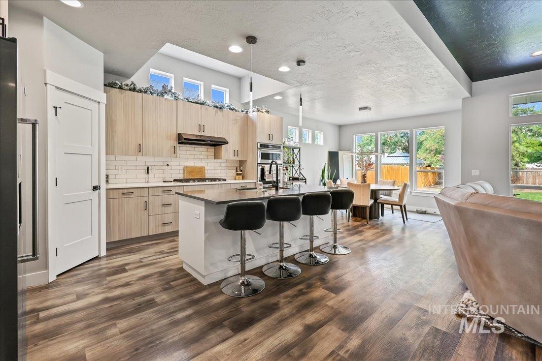 2033 S Stonyfield Pl, Boise, Idaho 83709-5508, 3 Bedrooms, 2 Bathrooms, Residential For Sale, Price $515,000, 98961299