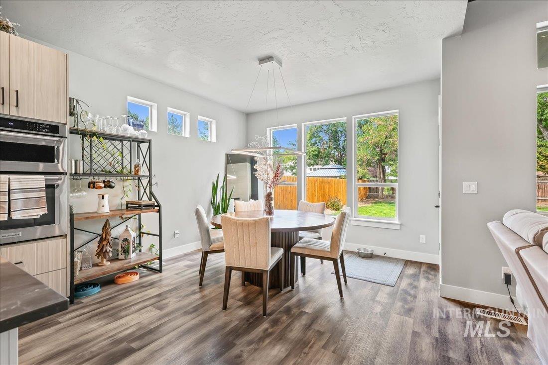 2033 S Stonyfield Pl, Boise, Idaho 83709-5508, 3 Bedrooms, 2 Bathrooms, Residential For Sale, Price $515,000, 98961299