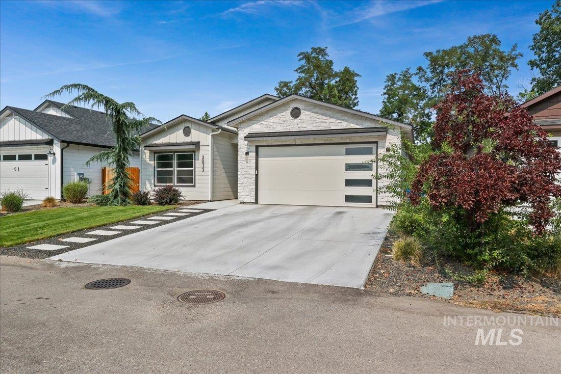 2033 S Stonyfield Pl, Boise, Idaho 83709-5508, 3 Bedrooms, 2 Bathrooms, Residential For Sale, Price $515,000, 98961299