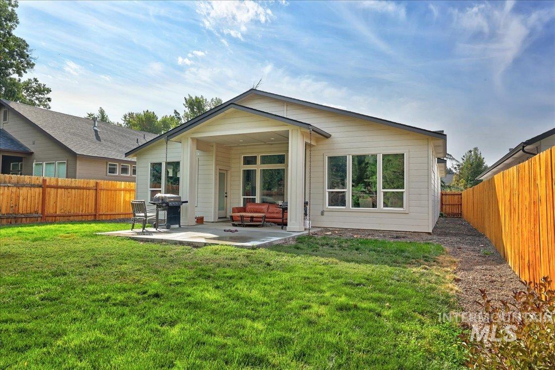 2033 S Stonyfield Pl, Boise, Idaho 83709-5508, 3 Bedrooms, 2 Bathrooms, Residential For Sale, Price $515,000, 98961299