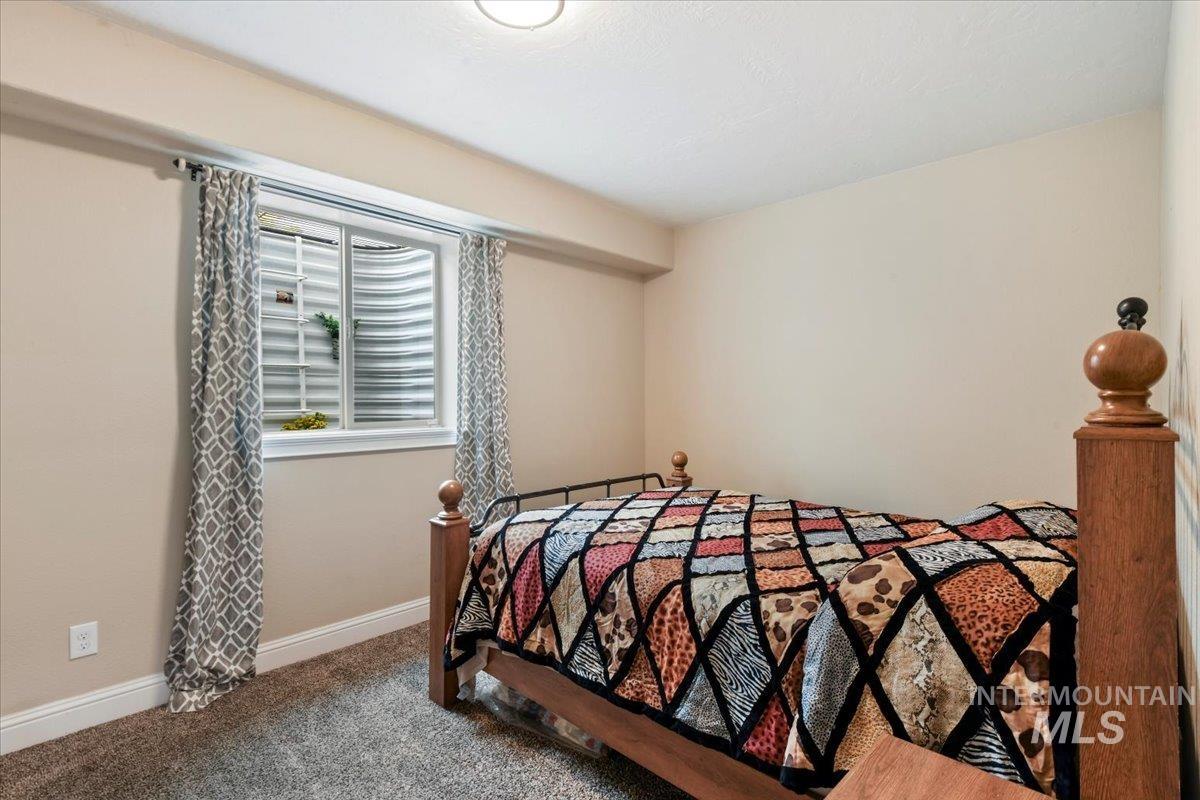 2439 S Happy Valley Rd, Nampa, Idaho 83686, 6 Bedrooms, 3.5 Bathrooms, Residential For Sale, Price $700,000, 98961300