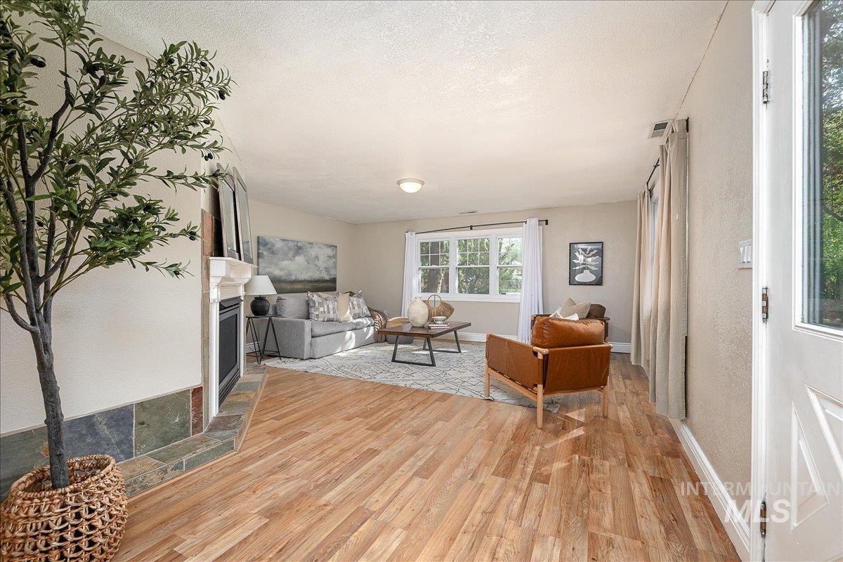 1113 N 20th St., Boise, Idaho 83702, 4 Bedrooms, 2 Bathrooms, Residential For Sale, Price $749,900, 98961303