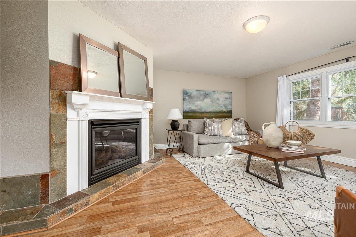 1113 N 20th St., Boise, Idaho 83702, 4 Bedrooms, 2 Bathrooms, Residential For Sale, Price $749,900, 98961303