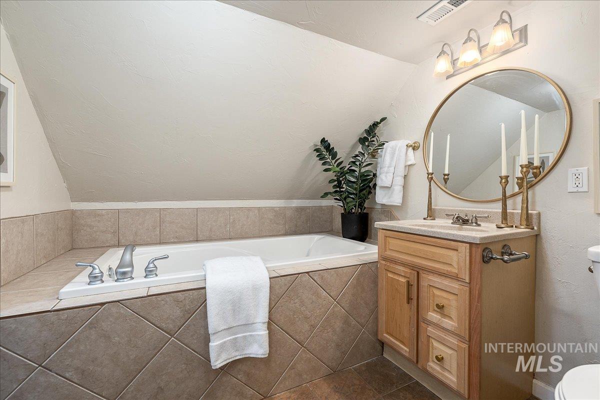 1113 N 20th St., Boise, Idaho 83702, 4 Bedrooms, 2 Bathrooms, Residential For Sale, Price $749,900, 98961303